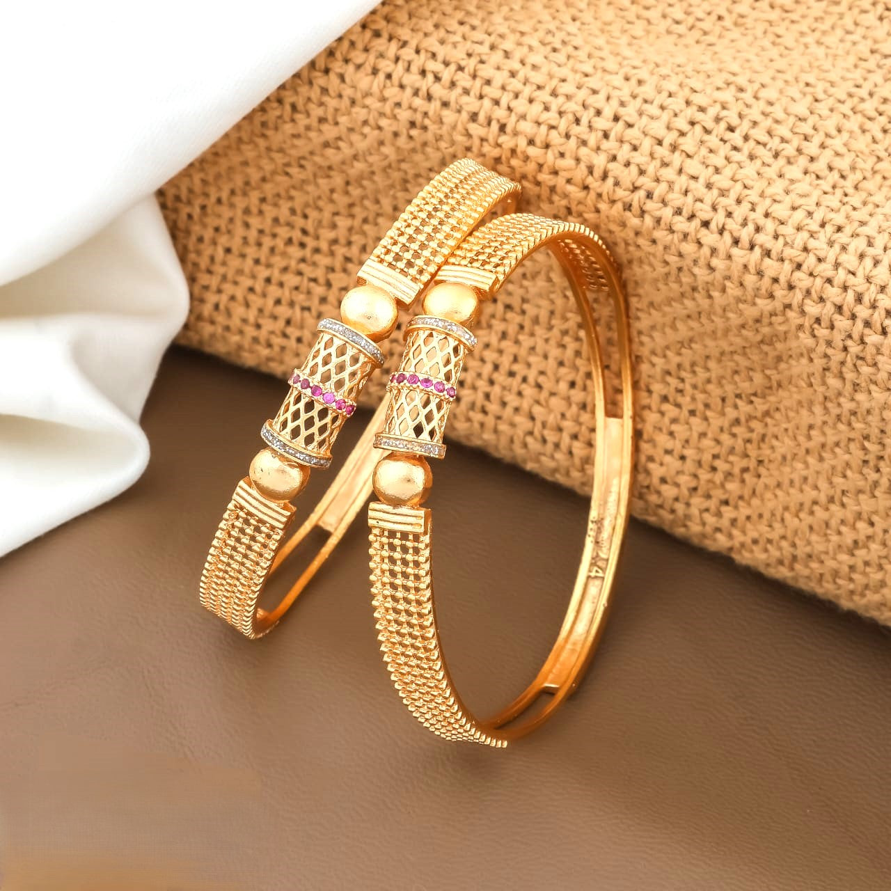Vaydahi Bangle ( Set of 2)