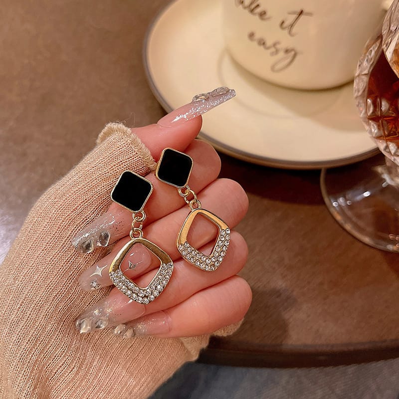Slay Drops Earrings