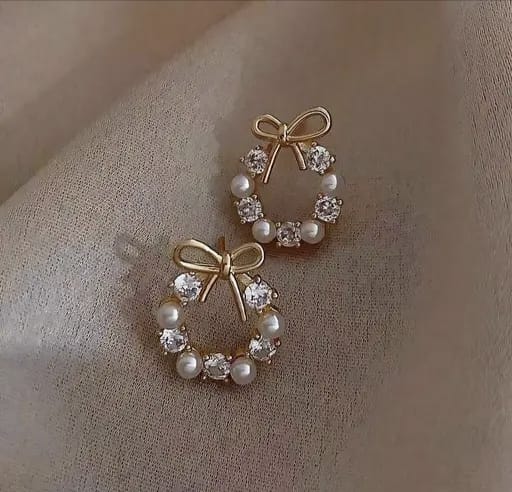 Leafy Diamond Pearl studs