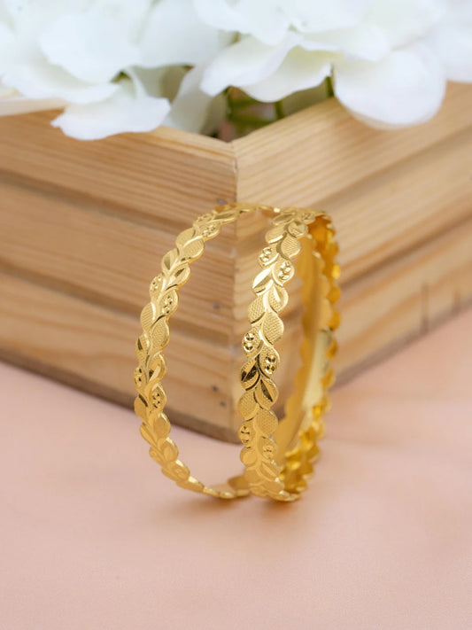 Nidhi Bangle. (Gold)