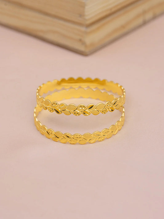 Nidhi Bangle. (Gold)