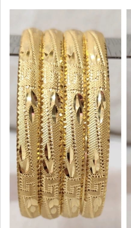 Neha Bangle. ( Set of 4)