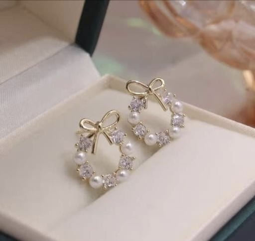 Leafy Diamond Pearl studs