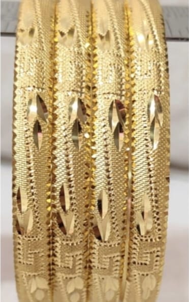 Neha Bangle. ( Set of 4)